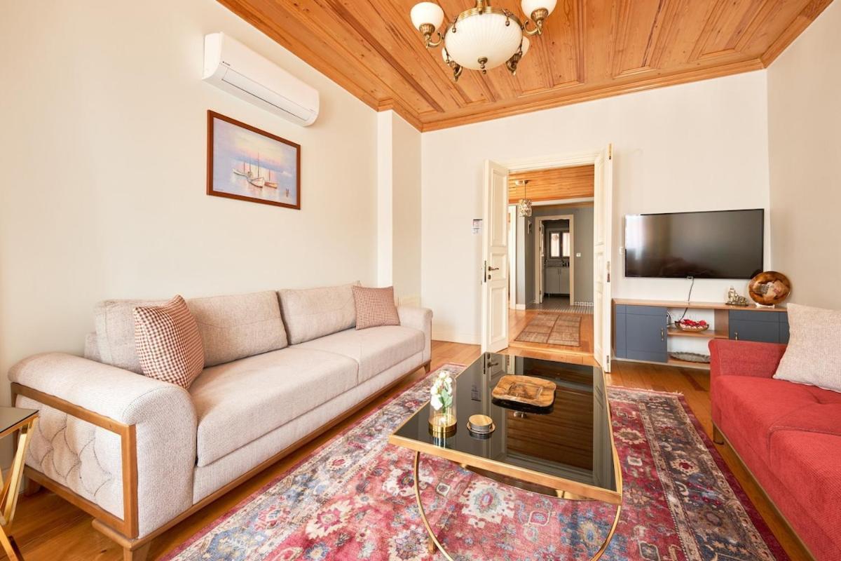 Nostalgic & Comfortable Historical Home! Istambul Exterior foto