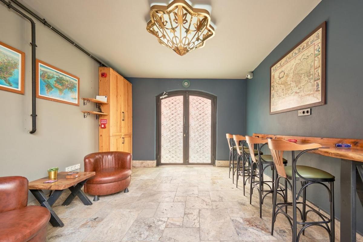 Nostalgic & Comfortable Historical Home! Istambul Exterior foto
