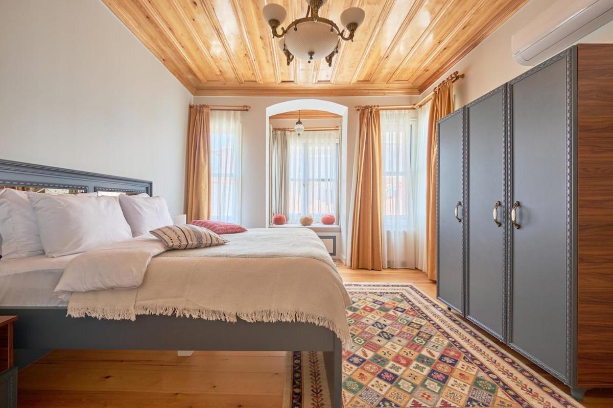 Nostalgic & Comfortable Historical Home! Istambul Exterior foto